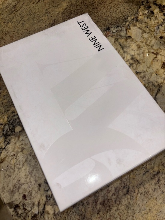 Nine West Gray Heels NIB - Picture 9 of 10